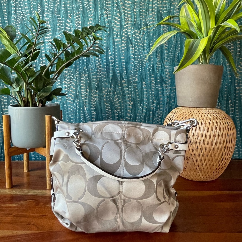 NWOT Mint COACH Brooke Signature Collection Sateen Jacquard Handbag Shoulderbag